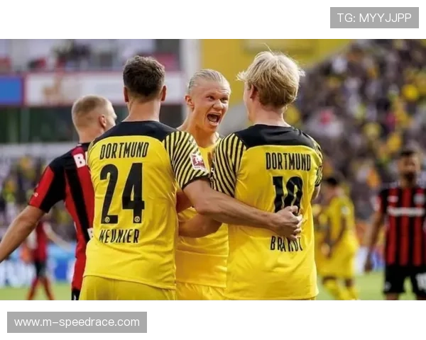 多特蒙德后防伤病困扰,阵容深度面临考验